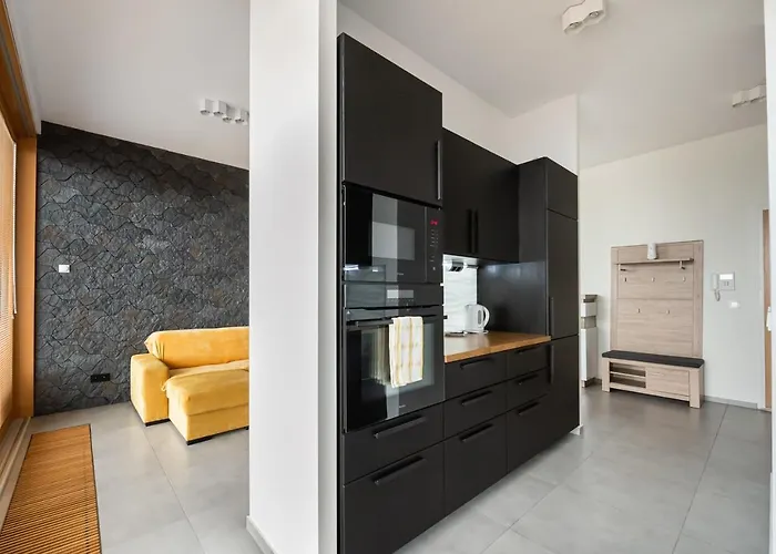 Metro Imielin 13Th Floor Apartment