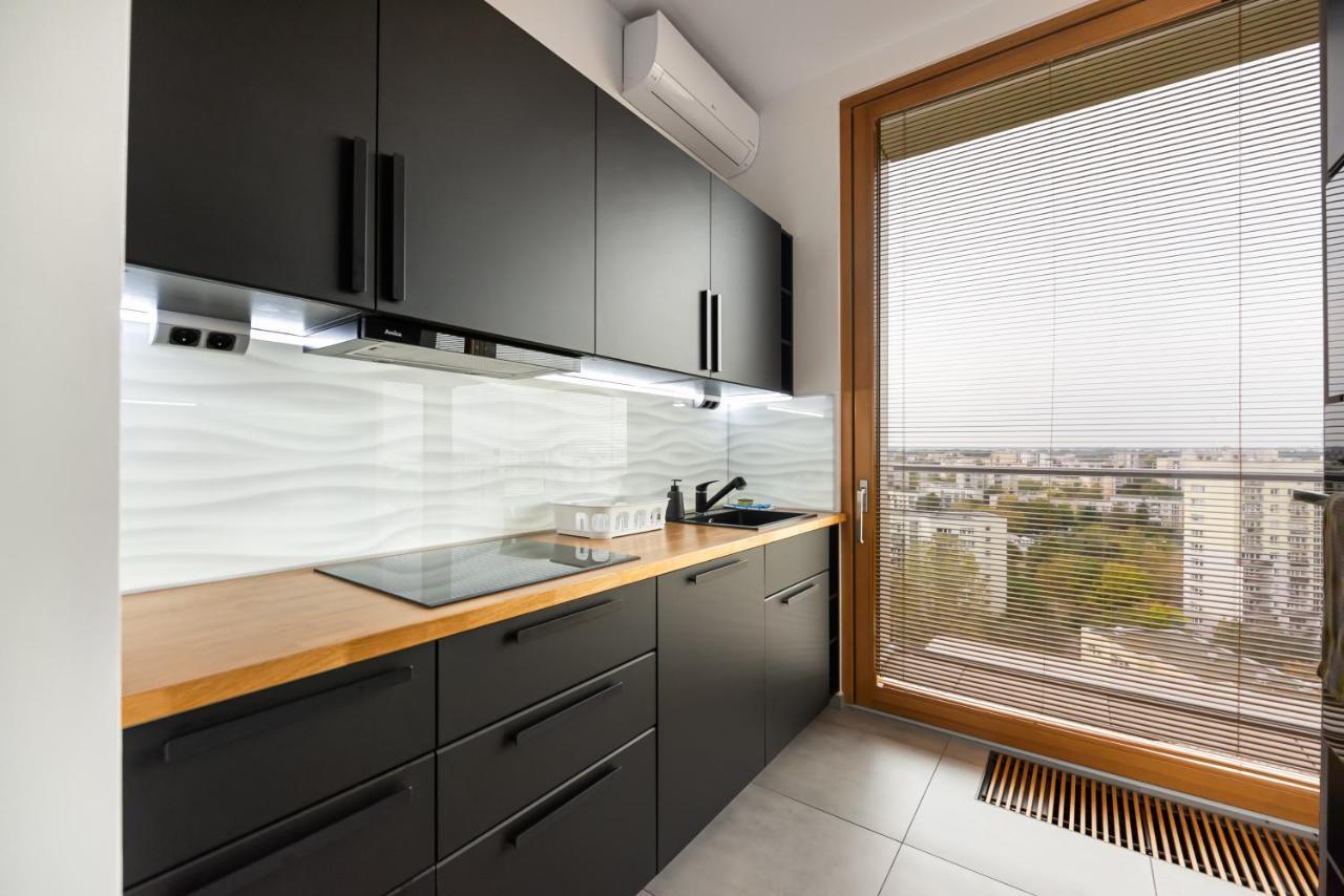 Metro Imielin 13th Floor Apartment Warschau